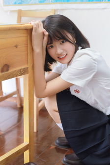 女大学生沙龙室在线观看